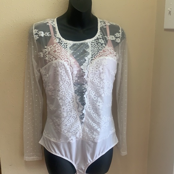 Women’s white Bodysuits Size : M - Picture 3 of 6